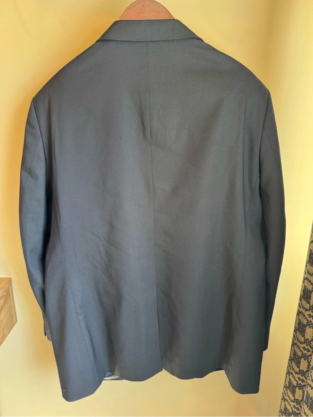 Brooks Brothers 1818 Madison Fit Navy Blazer 48R Italian Wool Gold Buttons